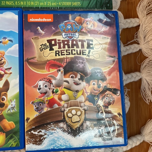 Nickelodeon Paw patrol Movie and book bundle - Picture 7 of 7